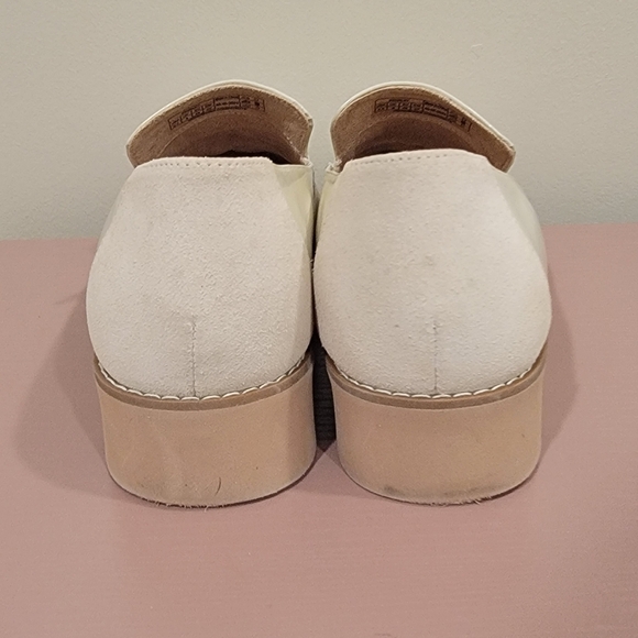 Vionic Kensley Slip On Loafers Womens Cream Patent Leather Chucky Sole Flat Shoe - Picture 12 of 12